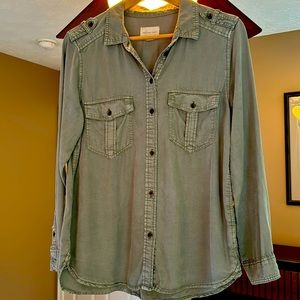 American Eagle button up military style shirt